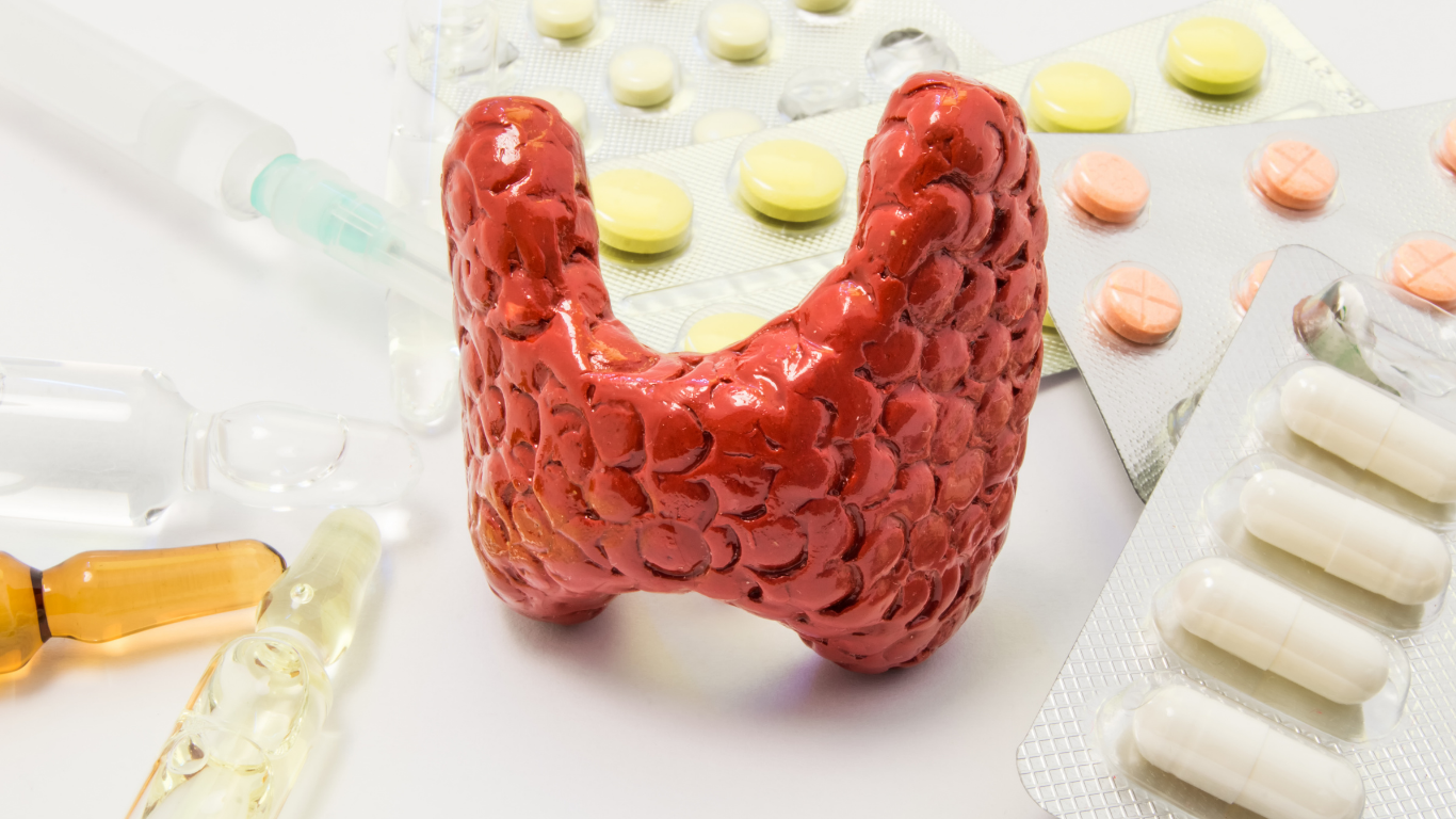 Schilddrüse mit Tabletten – Behandlung von Hashimoto mit L-Thyroxin